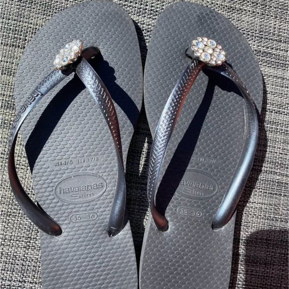 Havaianas Women's Bling Black Sandals with Crystal Flower Accents